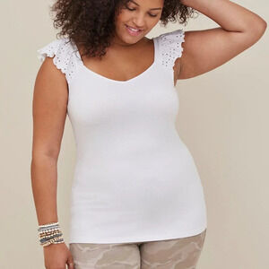 Torrid White Foxy V-Neck Eyelet Ruffle Tank in Size 5 / 28